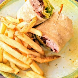 Sway Pool & Lounge - Turkey club wrap