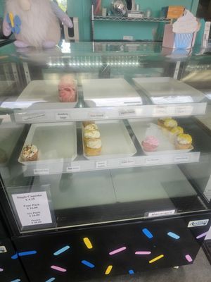 Sweet Corner Cakes by null