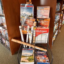 Barnes & Noble - Road atlas's