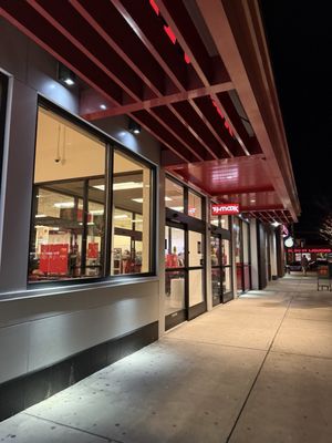 TJ MAXX - Updated January 2026 - 24 Photos & 18 Reviews - 141 Needham