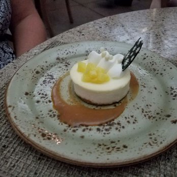 House Without A Key - Pineapple cheesecake - Seafood Near Me - Honolulu, Hawaii