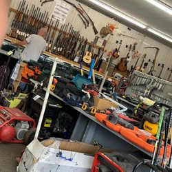 Ace Pawn Shop - Tools and such, not really very interesting unless you have a 'thing' for tools