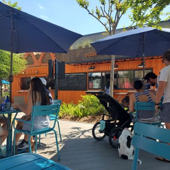 Edison's Swigamajig - Storefront - Dive Bars Near Me - Tampa, Florida