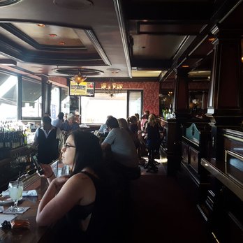 21 Oceanfront - The bar - New American Near Me - Newport Beach, California