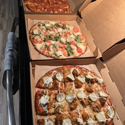 Donatos Pizza