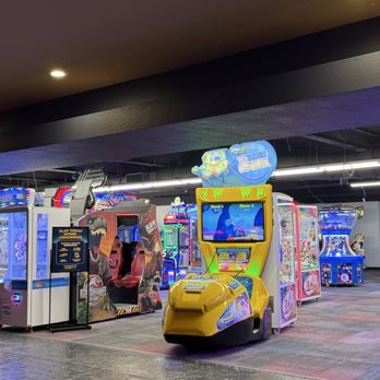 Great Wolf Lodge - Water Parks Near Me - Garden Grove, California