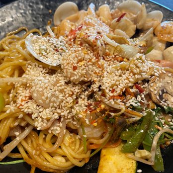 HuHot Mongolian Grill - Round 1 - Mongolian Near Me - Sandy, Utah