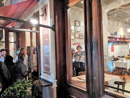 Bráz Pizzaria by null