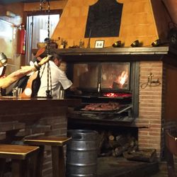 Merendero el temple - Horno hard at work