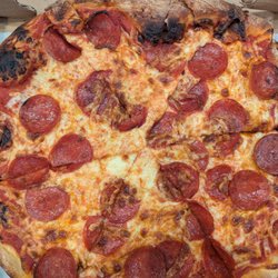 Pizza with lots of cheese