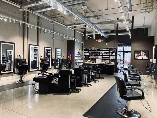 Roots Salon by null