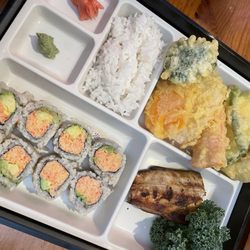 Osaka Mansun Restaurant - Lunch box