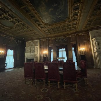 Vanderbilt Mansion - Dining area inside the mansion - Landmarks & Historical Buildings Near Me - Hyde Park, New York