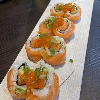 Yoshi Sushi - Salmon Lover Roll - Japanese Near Me - Milpitas, California Yoshi Sushi - Salmon Lover Roll - Japanese Near Me - Milpitas, California
