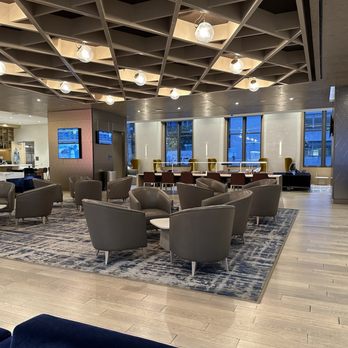 Amtrak Metropolitan Lounge - Lounges Near Me - New York, New York Amtrak Metropolitan Lounge - Lounges Near Me - New York, New York