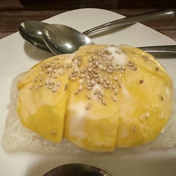 Thai Flavors - Sweet Sticky Rice with Mango - Thai Near Me - Iowa City, Iowa