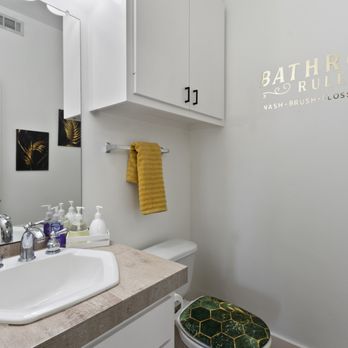 Supreme Cleaning Professionals - Half bath - Home Cleaning Near Me Supreme Cleaning Professionals - Half bath - Home Cleaning Near Me