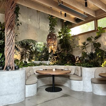 Meteora - Gorgeous interior! - New American Near Me - Los Angeles, California Meteora - Gorgeous interior! - New American Near Me - Los Angeles, California