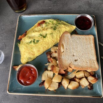 First Watch - Vegetable Omelette - Breakfast & Brunch Near Me - Canton, Ohio