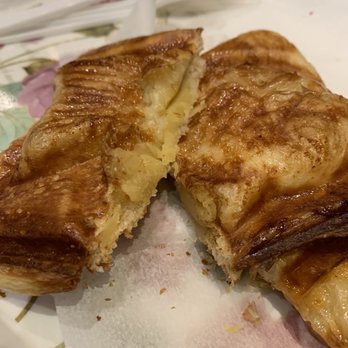 Cocohodo - Sweet Potato Cream Cheese Taiyaki - Desserts Near Me - Flushing, New York