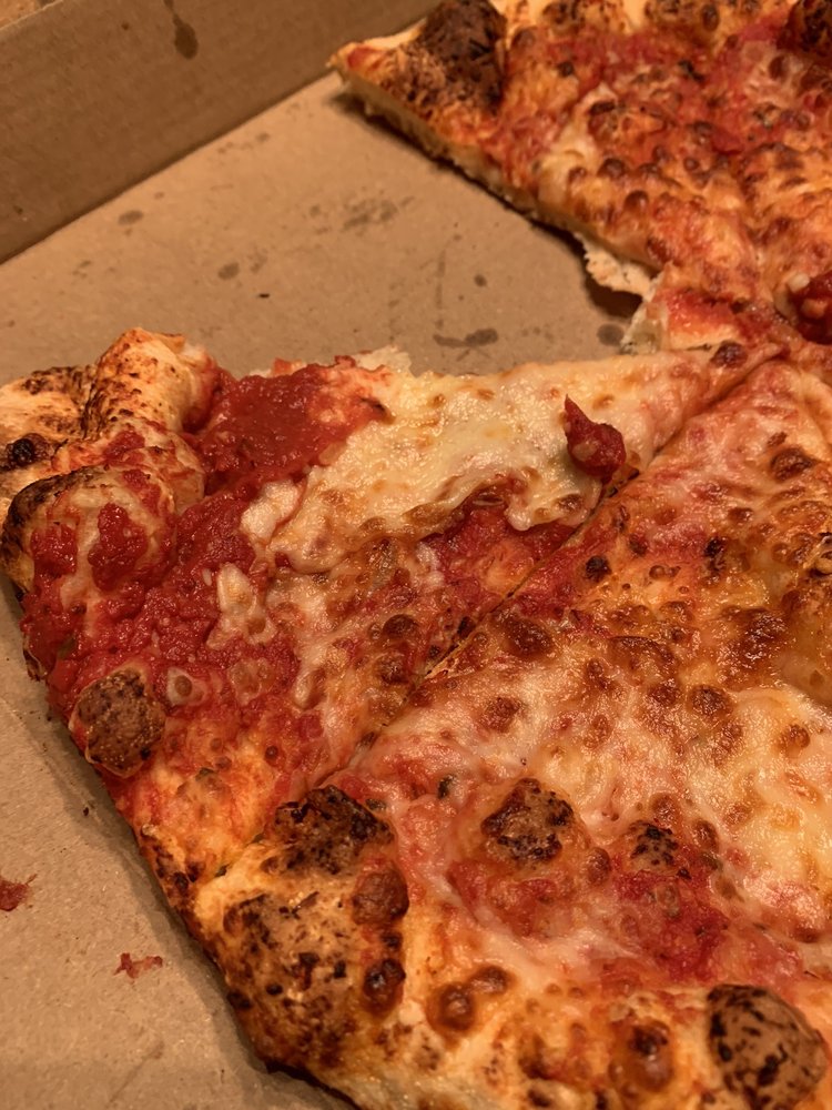 FOX’S PIZZA DEN Updated August 2024 32 Photos & 25 Reviews 3846