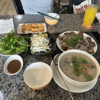 Gạo Vietnamese Kitchen - Chao Long - pork intestine porridge for two - Vietnamese Near Me - Boston, Massachusetts