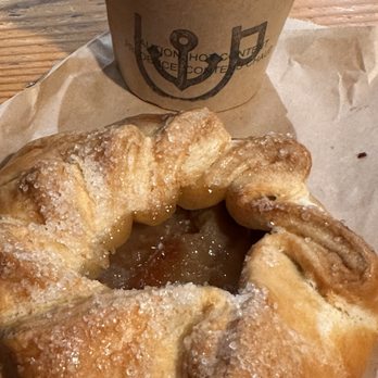 Shipyards Coffee - Apple Crustata - Coffee & Tea Near Me - North Vancouver, British Columbia Shipyards Coffee - Apple Crustata - Coffee & Tea Near Me - North Vancouver, British Columbia