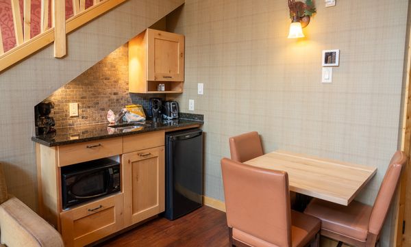 Fox Hotel & Suites by null