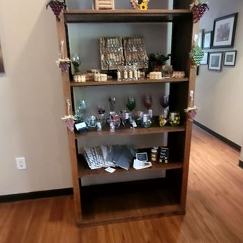 Hocking Hills Winery - Wine Tasting Room Near Me - Logan, Ohio