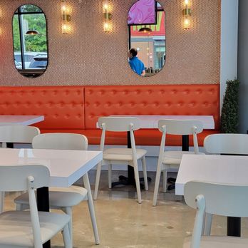 Cupspops - Inside seating - Korean Near Me - Vienna, Virginia