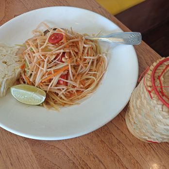 Khaosan Thai - Papaya salad w/sticky rice - Thai Near Me - San Jose, California