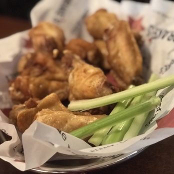Drake's - Naked wings with celery - New American Near Me - Nicholasville, Kentucky
