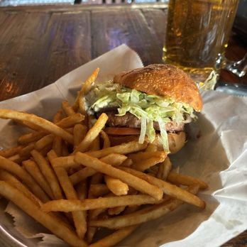 Aaron Schat's Roadhouse - Bluesy Armstrong with impossible meat burger. - American Near Me - Bishop, California Aaron Schat's Roadhouse - Bluesy Armstrong with impossible meat burger. - American Near Me - Bishop, California