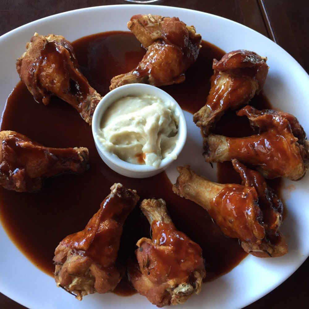 Rota 66 - BBQ chicken wings with a side of blue cheese dressing. - Tex-Mex Near Me - Rio de Janeiro, RJ Rota 66 - BBQ chicken wings with a side of blue cheese dressing. - Tex-Mex Near Me - Rio de Janeiro, RJ