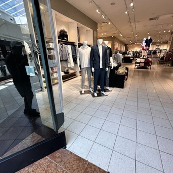 Express - Men's Clothing Near Me - Raleigh, North Carolina