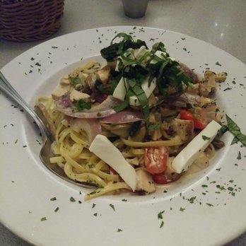 Christophers - Pasta Fresca with chicken added (wish the chicken had come with the dish since its $6 bucks more). - Italian Near Me - Des Moines, Iowa Christophers - Pasta Fresca with chicken added (wish the chicken had come with the dish since its $6 bucks more). - Italian Near Me - Des Moines, Iowa