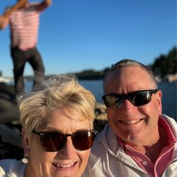 Gig Harbor Gondola - Heading to the lighthouse. Gondolier John sings 2 beautiful Italian songs along the way