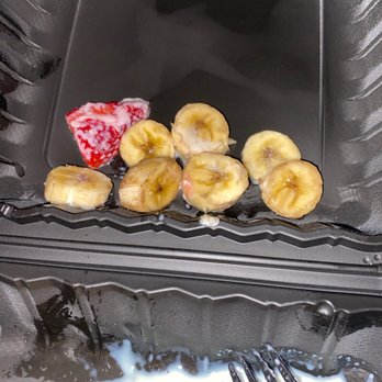 Loaded Cafe - Long Beach - Look at the banana they put on my crepes! Smells horrible - American Near Me - Long Beach, California