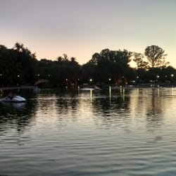 Parque Independencia - Atardecer en el laguito
