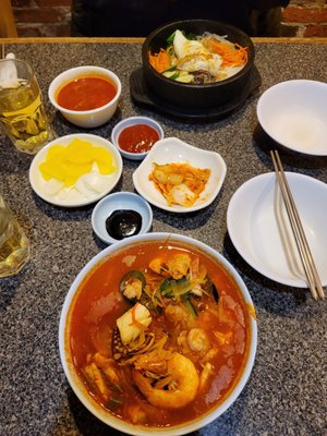 Choong Hwa Won (Korean & Chinese Restaurant) | 중화원 (한국식 중화요리-중식,한식) by null