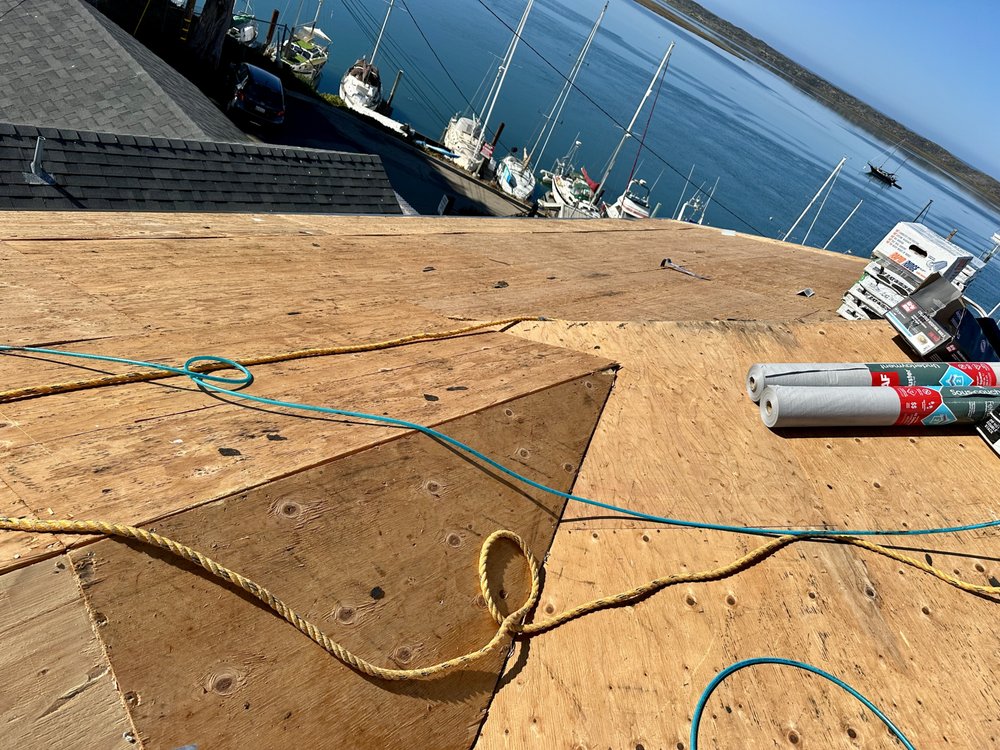 Slide of B&R Roofing & Tear Off