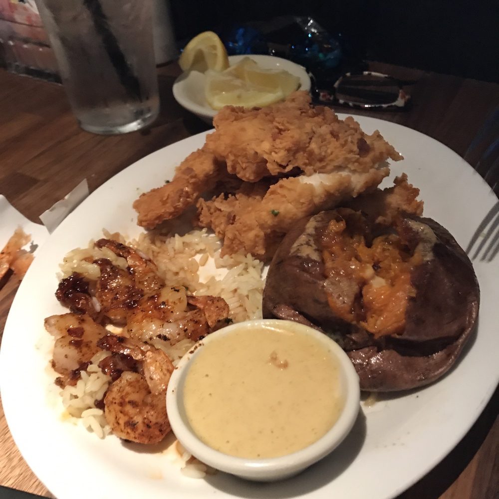 Cheddar's Scratch Kitchen - Chicken tenders and shrimp - American Near Me - Daytona Beach, Florida