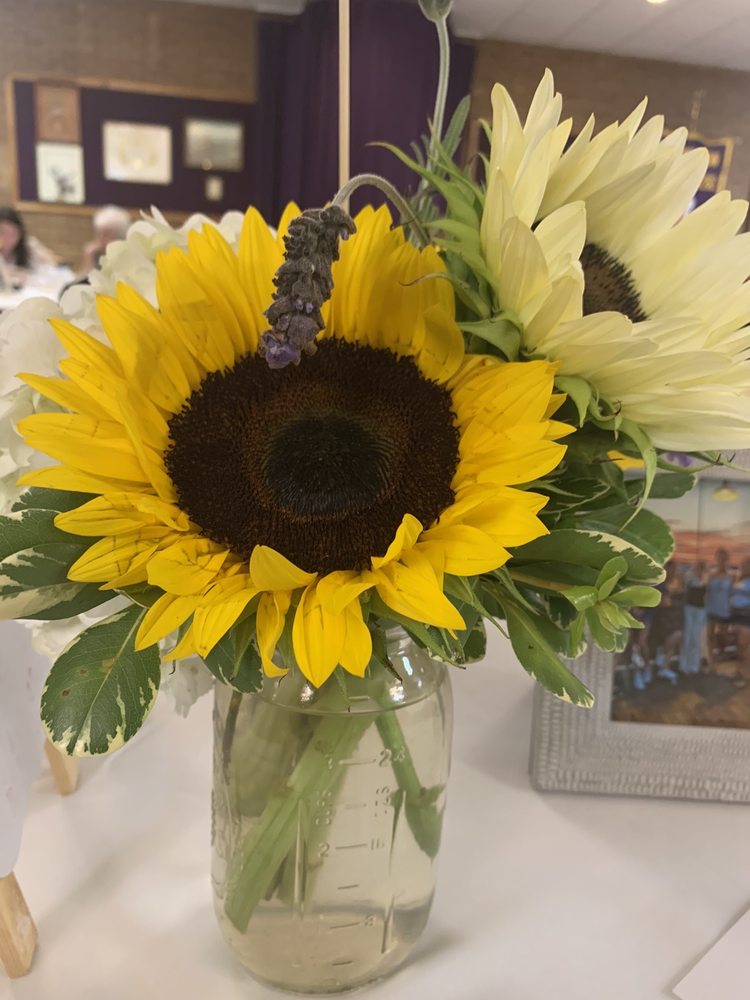 AMY’S FLOWER JUNCTION Updated September 2024 16 Photos & 15 Reviews