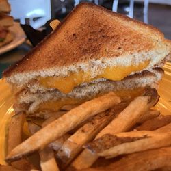 Mobjack Tavern - Kids grilled cheese sandwich with fries.