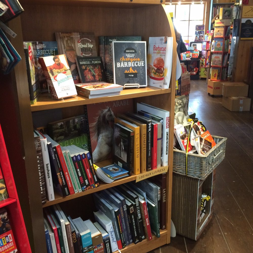 Librairie Carpe Diem - Bookstores Near Me - Mont-Tremblant, Quebec