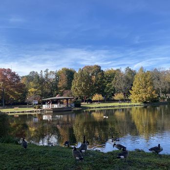 Cooper's Pond Park - Parks Near Me - Bergenfield, New Jersey