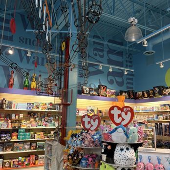 kiddywampus - Toy Stores Near Me - St. Louis Park, Minnesota