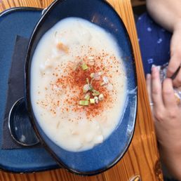NEW ENGLAND CLAM CHOWDER NEW ENGLAND CLAM CHOWDER