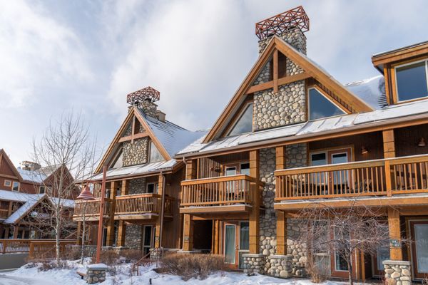 Hidden Ridge Resort by null
