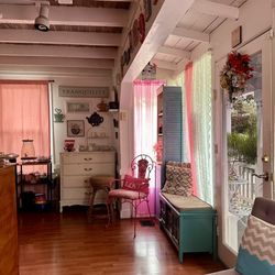 The Pink Cottage of Jensen Day Spa